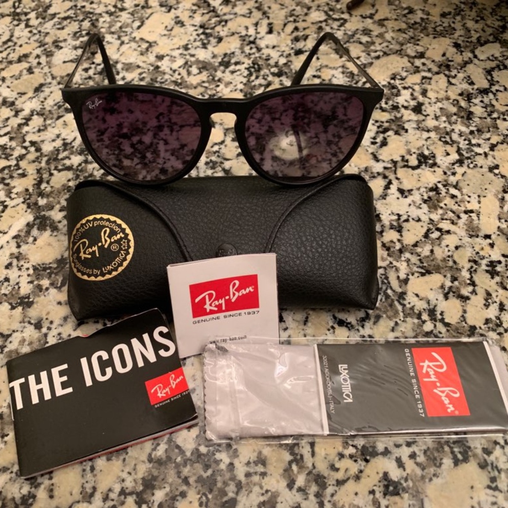 Ray-Ban Erika Classic Black Grey Gradient